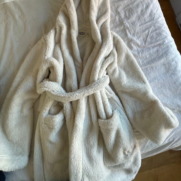 UGG Aarti Robe - Picture 1 of 3